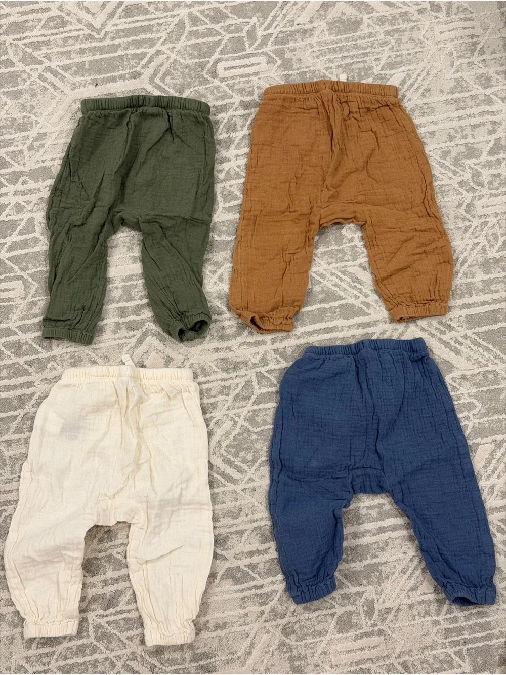 Old Navy Set of 4 Cotton Baby/Toddler Drawstring Pants/Olive, Rust, Cream, Navy